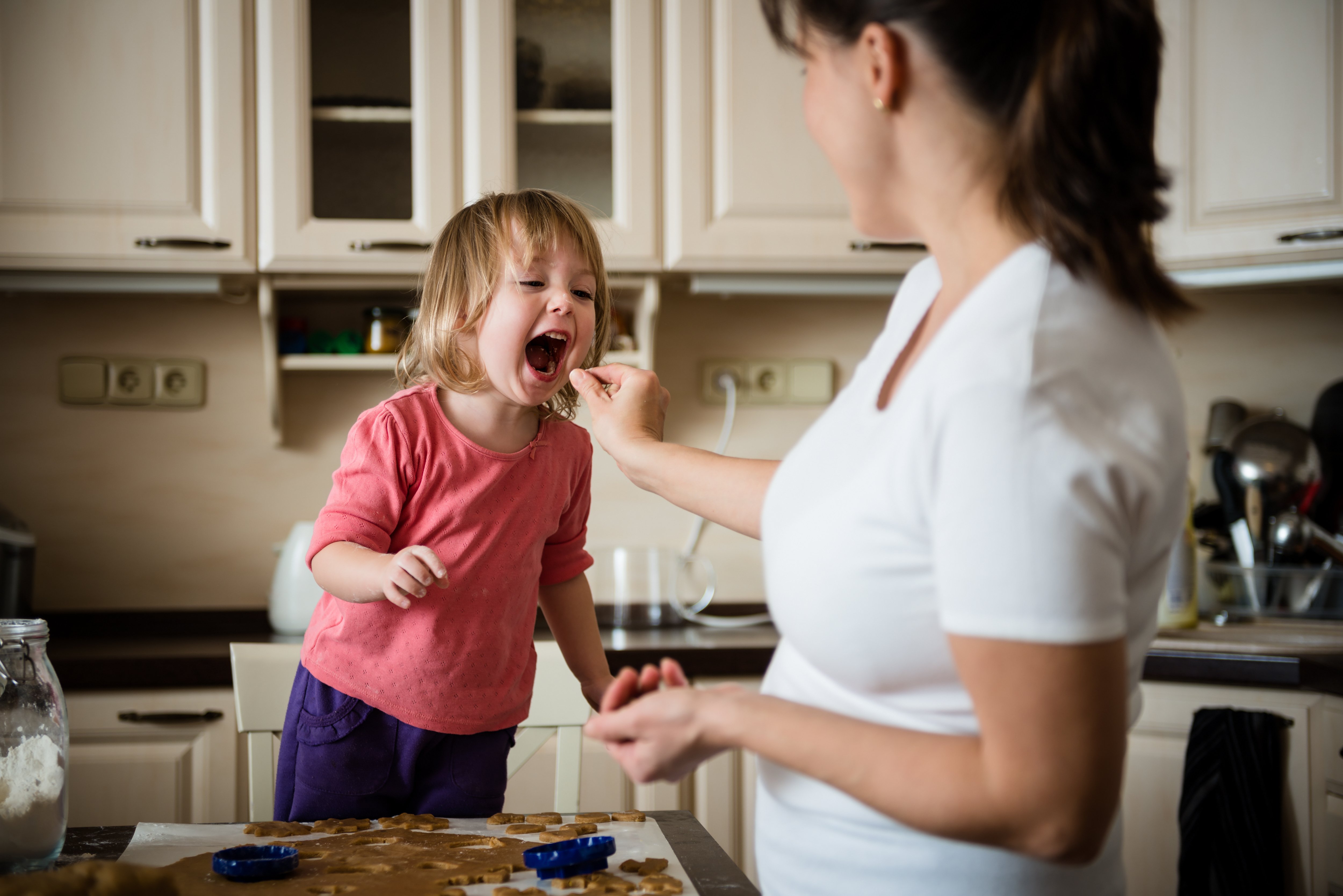 Feeding Milestones: Helping Toddlers Who Won’t Eat, Only Eat Certain Foods & Sensory Food Aversion